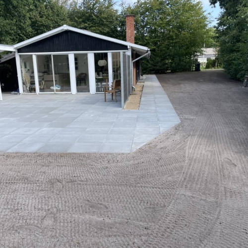 Ny terrasse til sommerhus